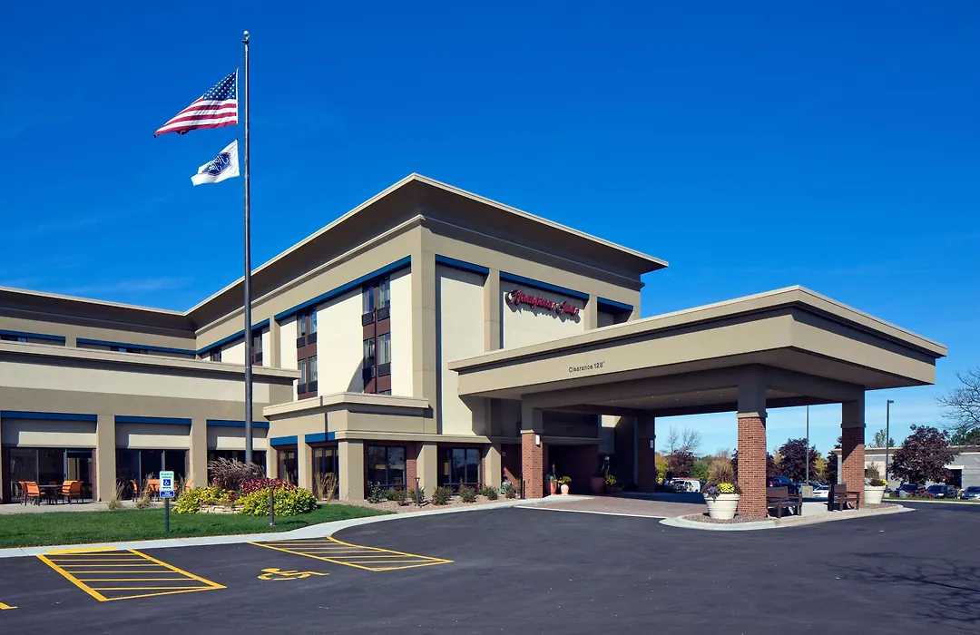 Hampton Inn Milwaukee Brookfield-1