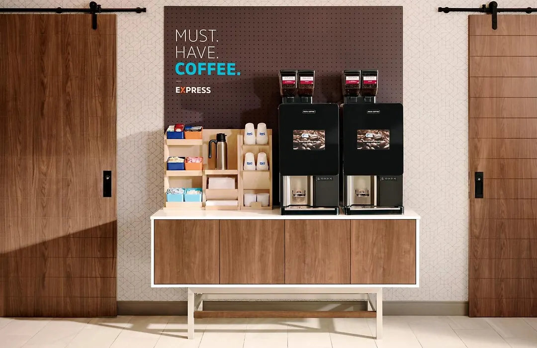 Holiday Inn Express & Suites - Milwaukee - Brookfield By Ihg-1