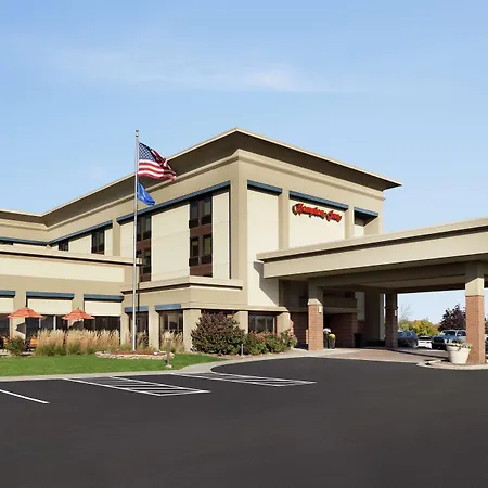 Hampton Inn Milwaukee Brookfield-2